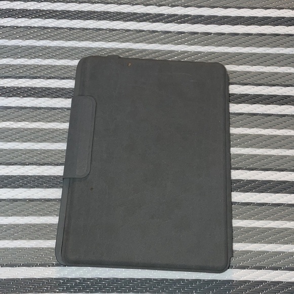 ZAGG IPad Case - Picture 6 of 6